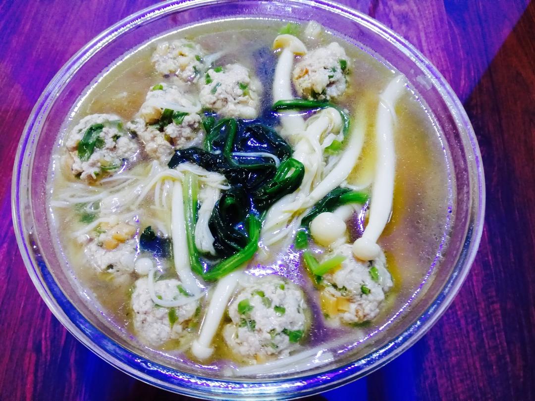 菌菇蔬菜肉丸汤（鲜美）