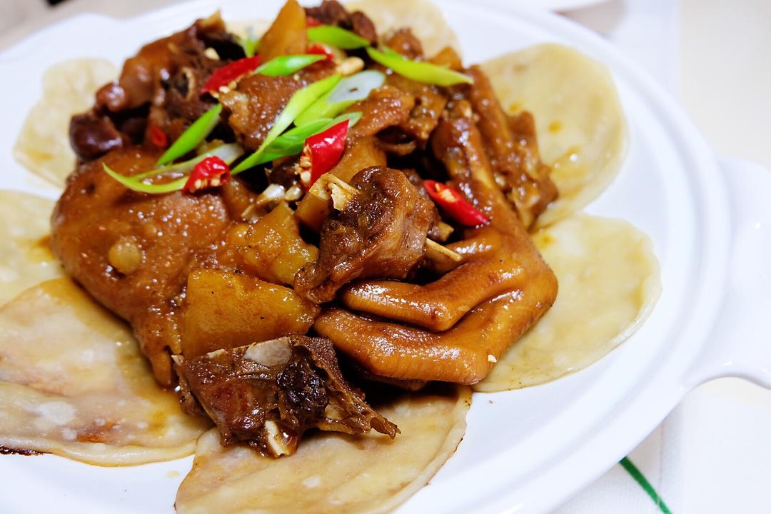 铁锅炖大鹅贴饼子