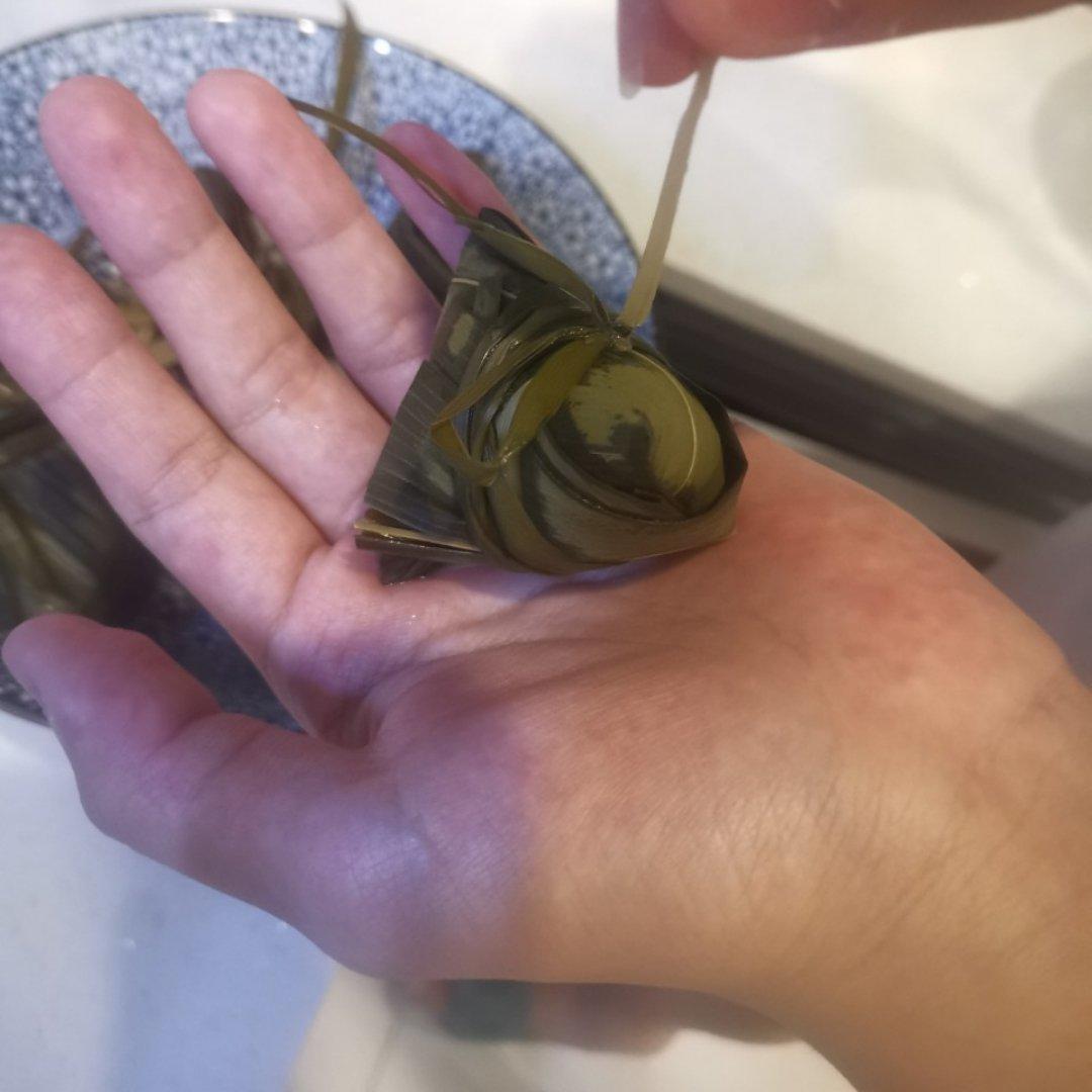 一分钟学会包粽子（视频）