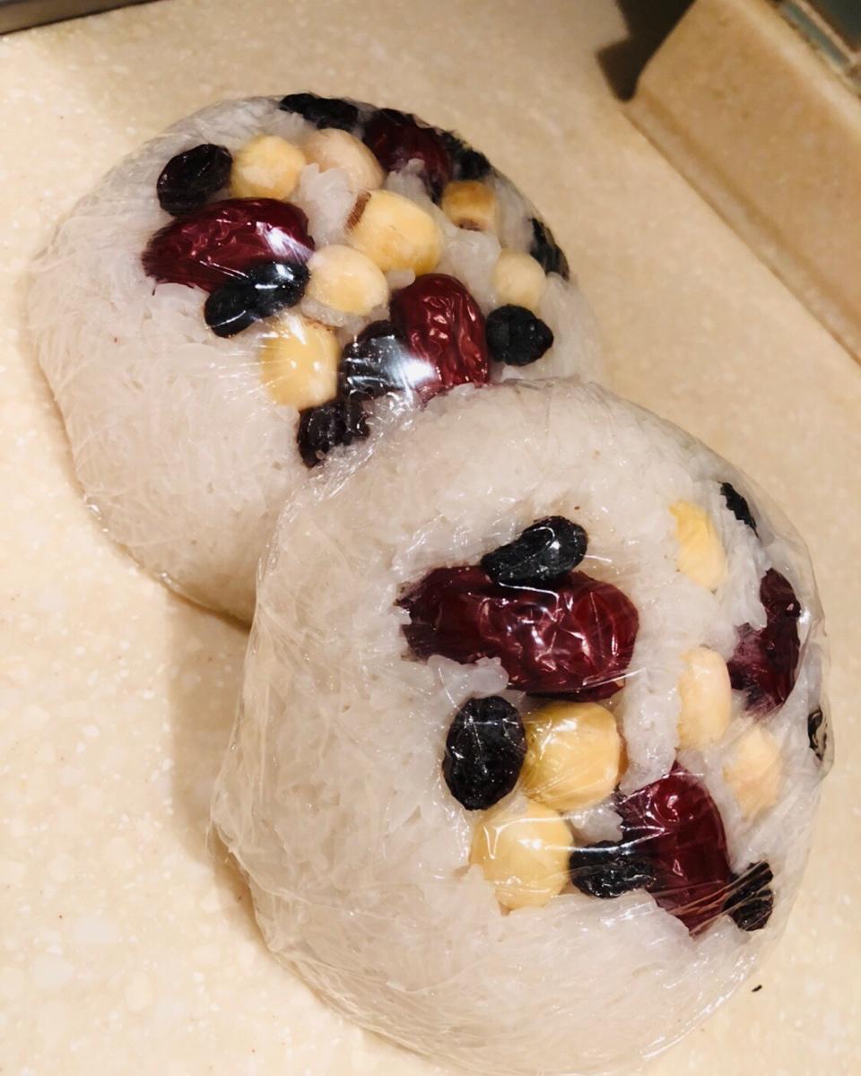 椰香榴莲八宝饭（泰式榴莲糯米饭的变身）
