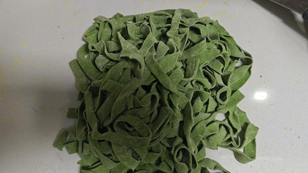 陕西美食之菠菜手擀面