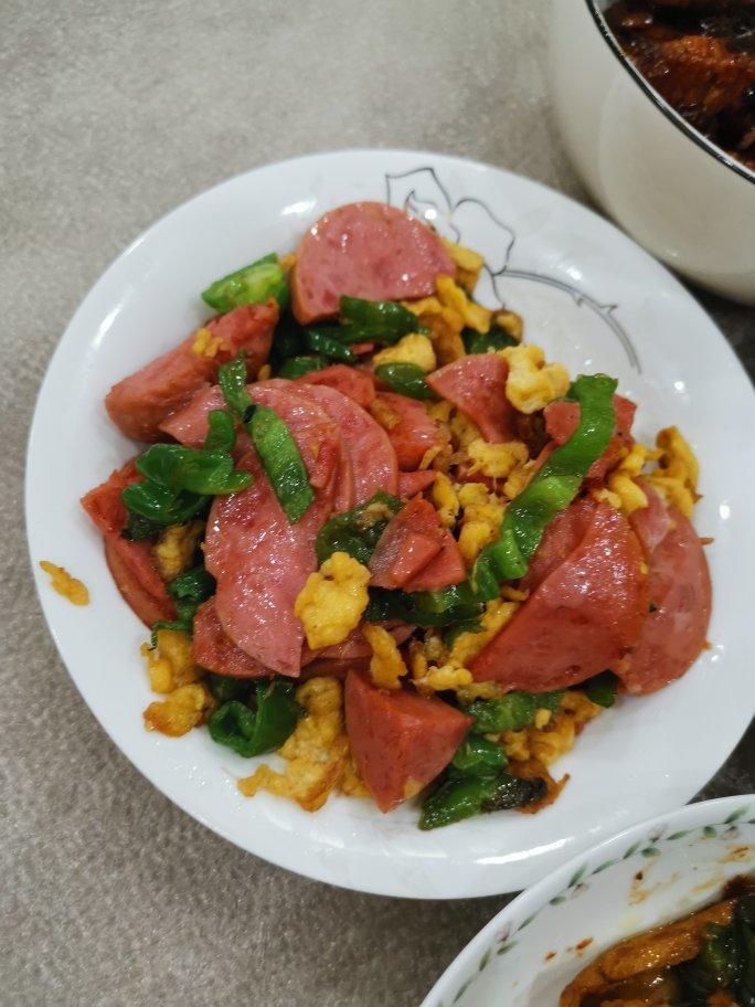 麻辣椒炒火腿肠鸡蛋