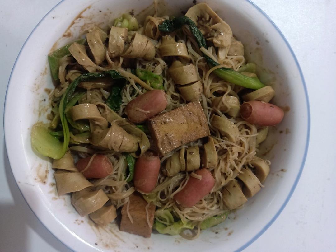 家庭版牛奶麻辣烫，味道绝对不输某亮，某国福。