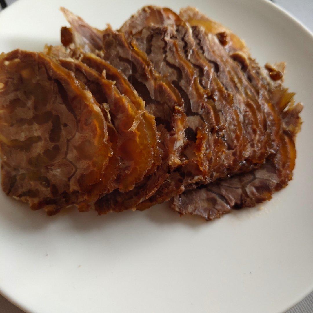 小林爱美食做的古法酱牛肉   油酥火烧