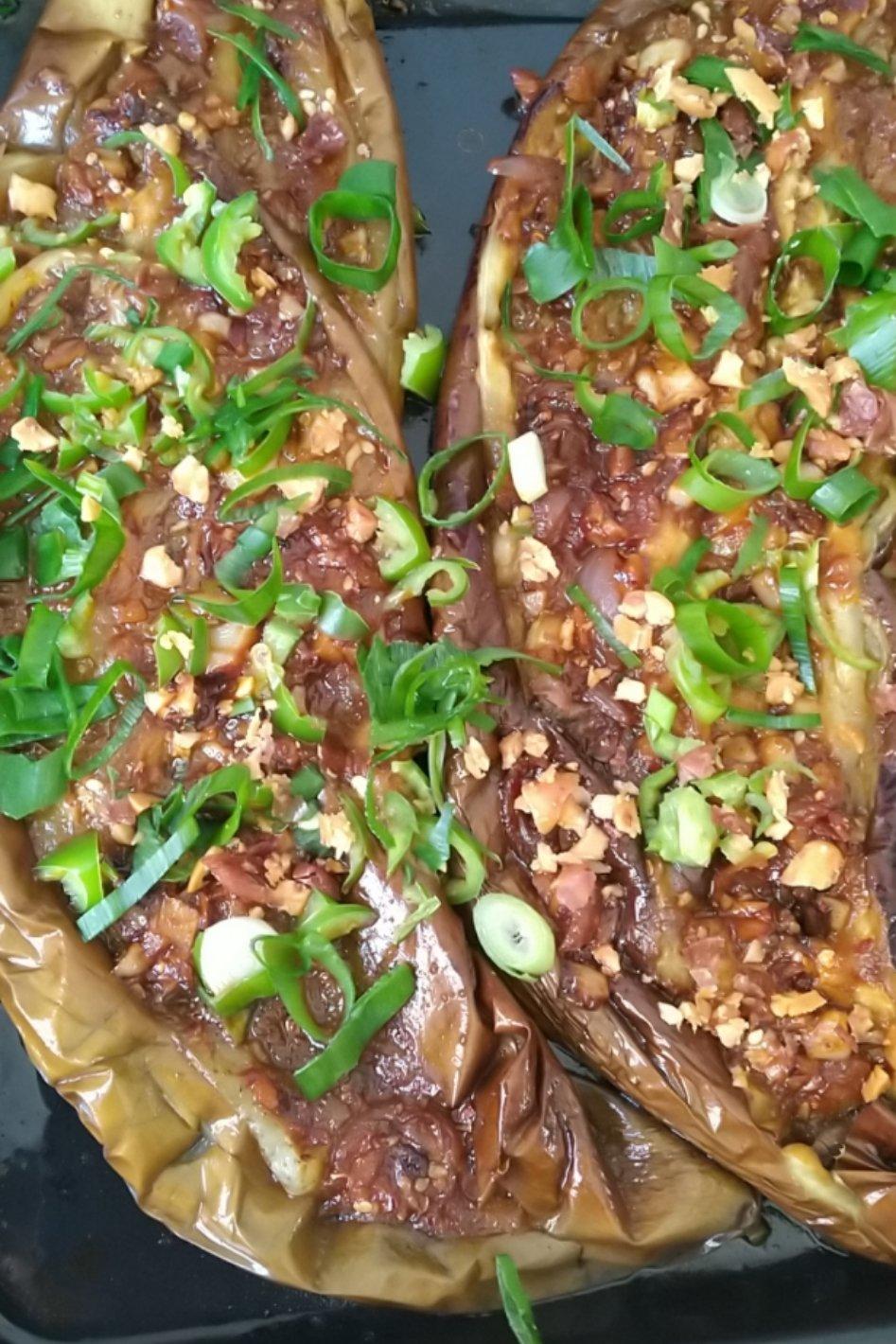 CC招牌菜销魂烤茄子，百吃不厌！