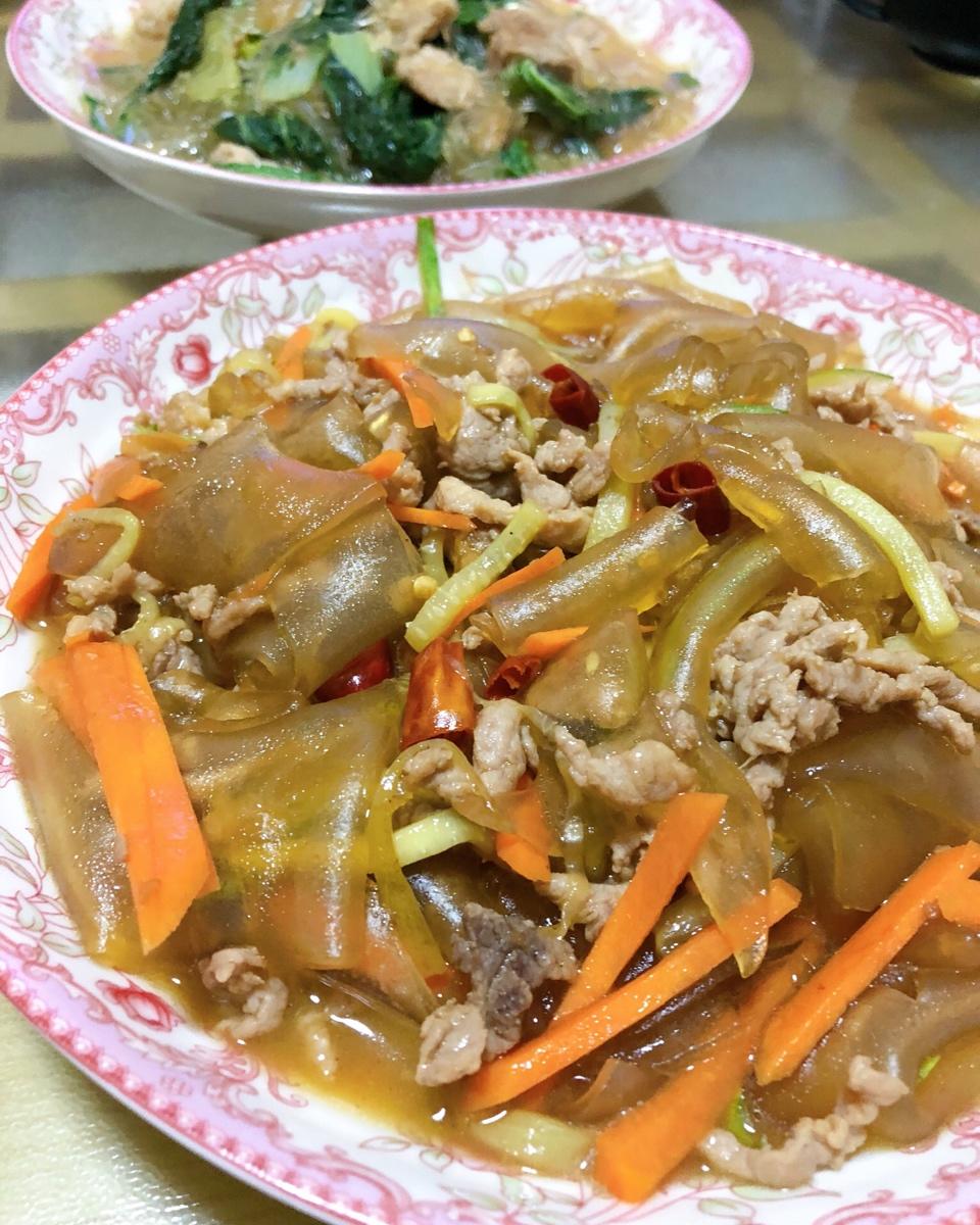 炒肉大拉皮