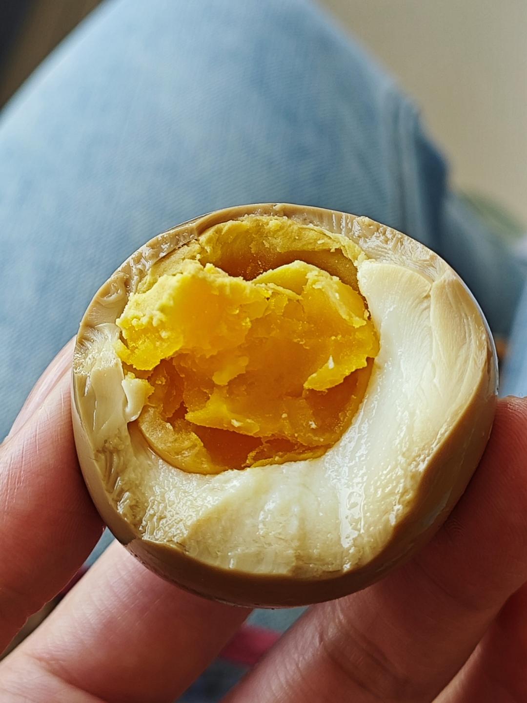 泡一泡就好的酱鸡蛋