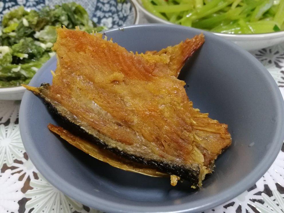 香煎三文鱼骨