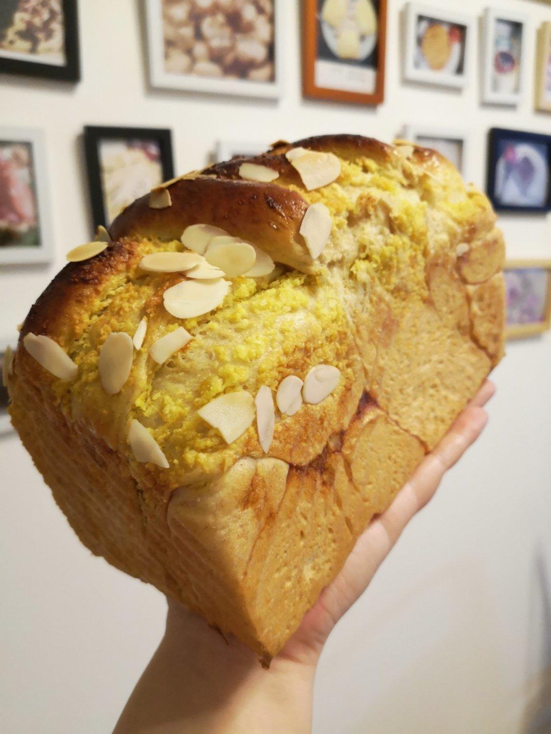 椰蓉吐司.....椰蓉薯泥馅