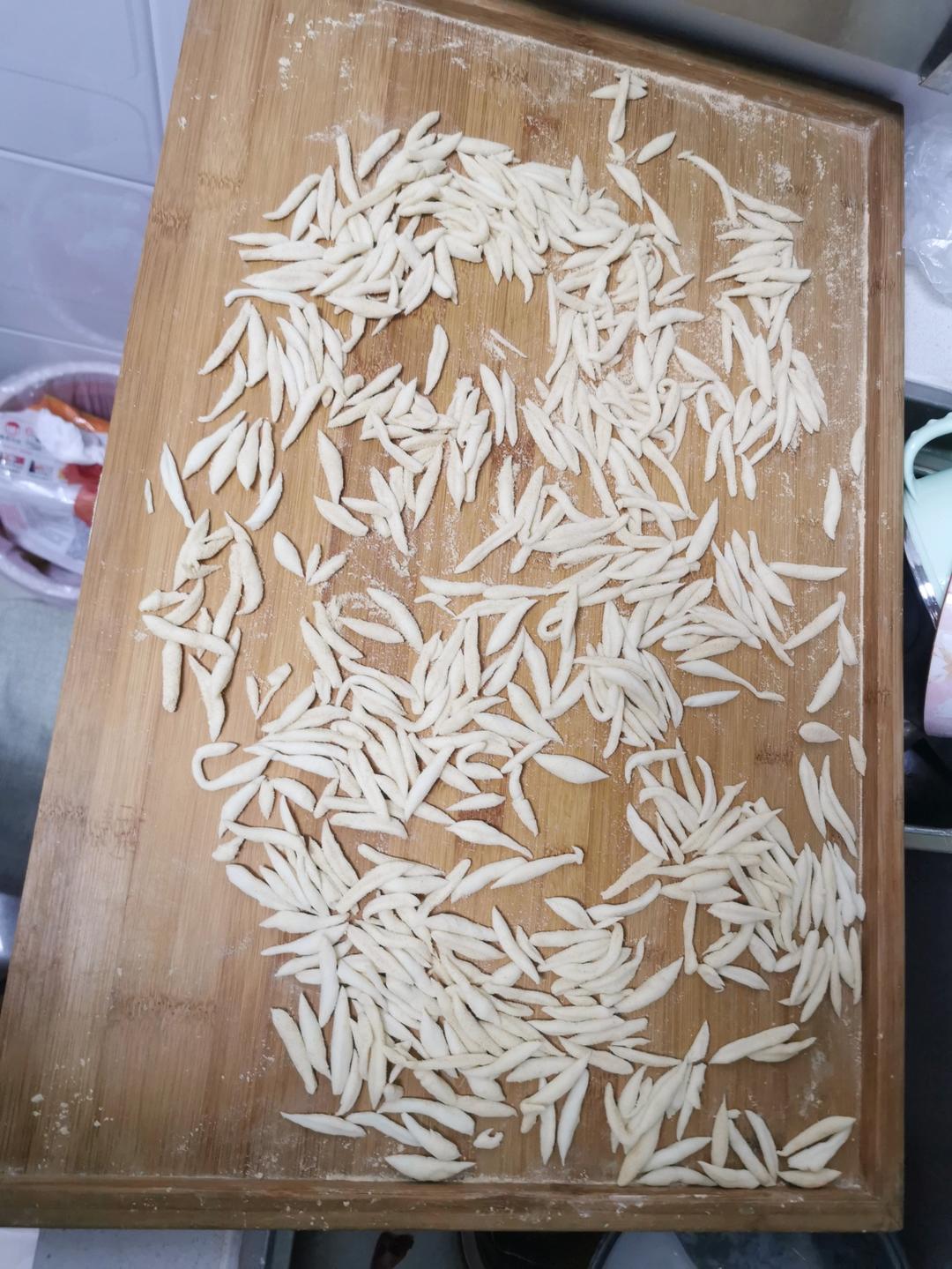 夏日开胃番茄剪刀面