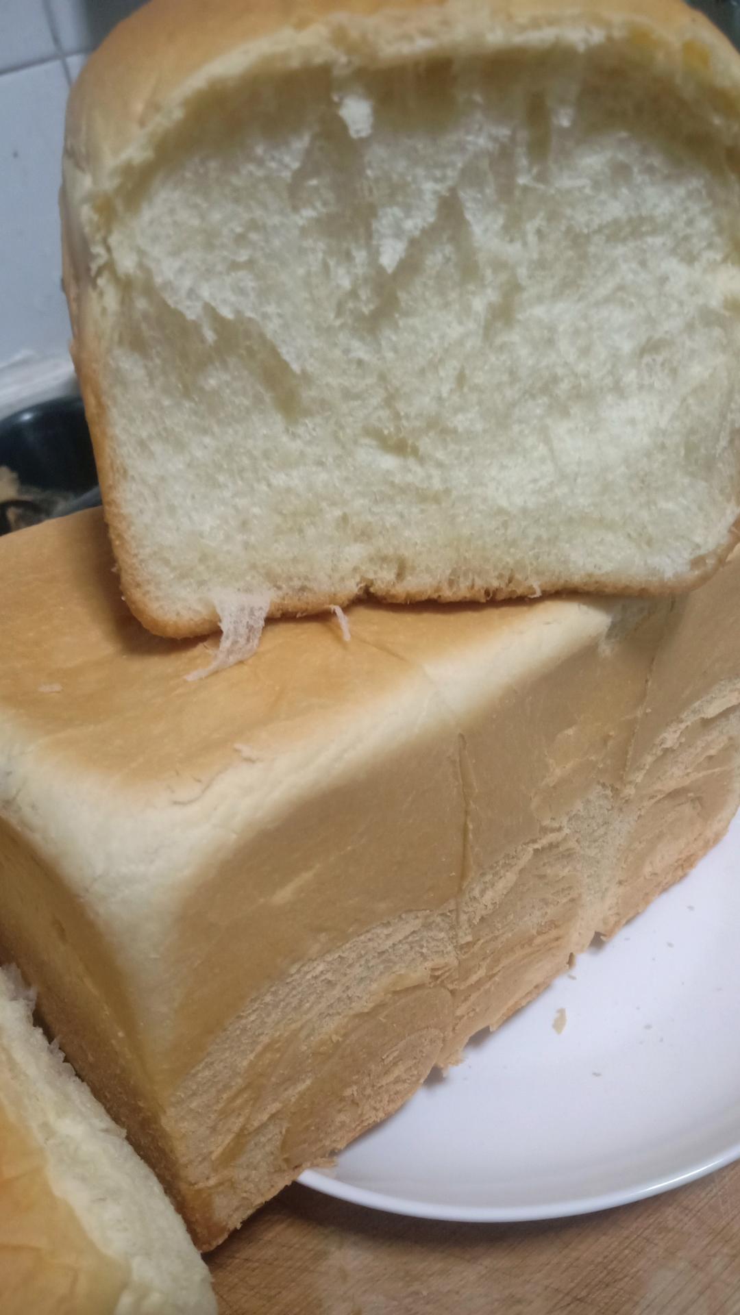 只需一次发酵的超软吐司（附面包机揉手套膜攻略）