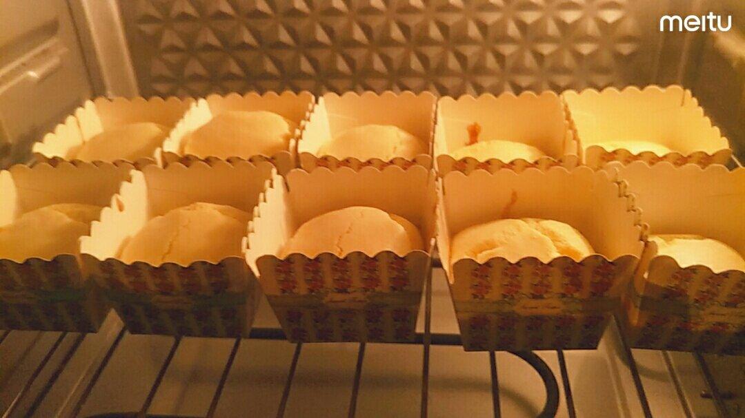 香香糯糯 米香味儿十足 糯米小蛋糕