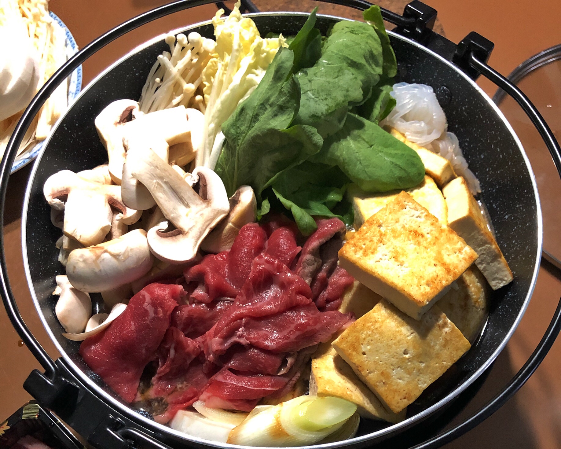 寿喜锅～有菜有肉不浪费一滴汤的米饭杀手！寿喜锅，也叫寿喜烧的做法