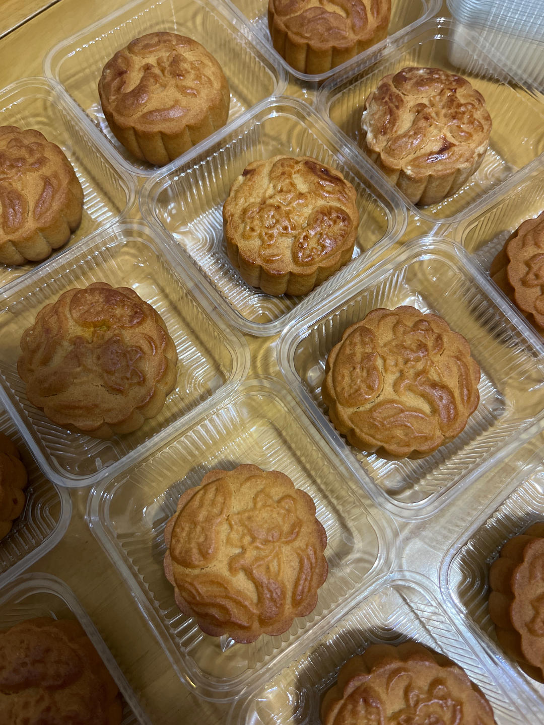 广式月饼—蛋黄莲蓉月饼