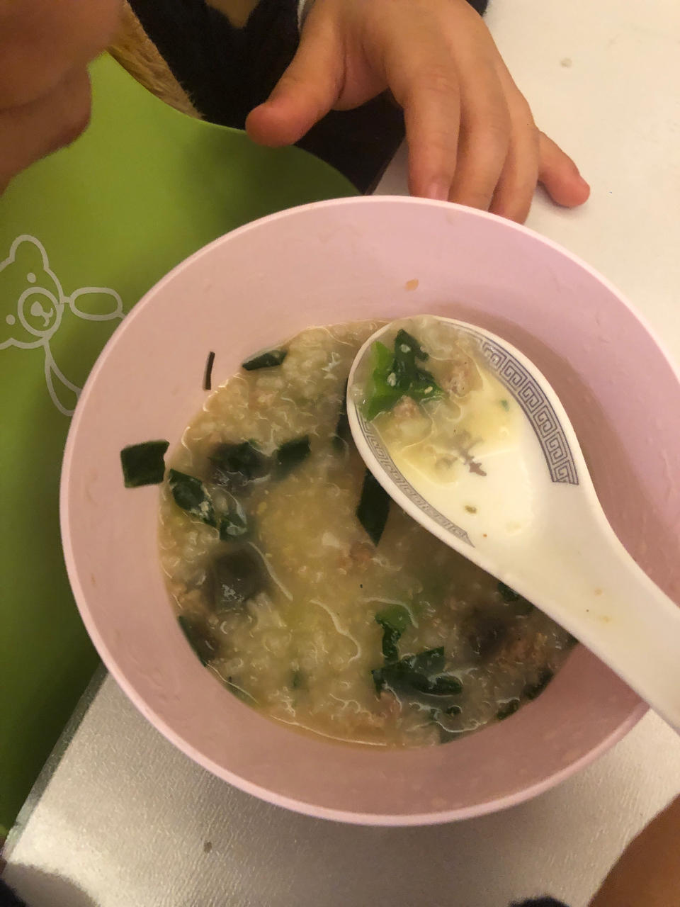 妈妈👩教我做的皮蛋瘦肉粥🥣简单快捷美味😋