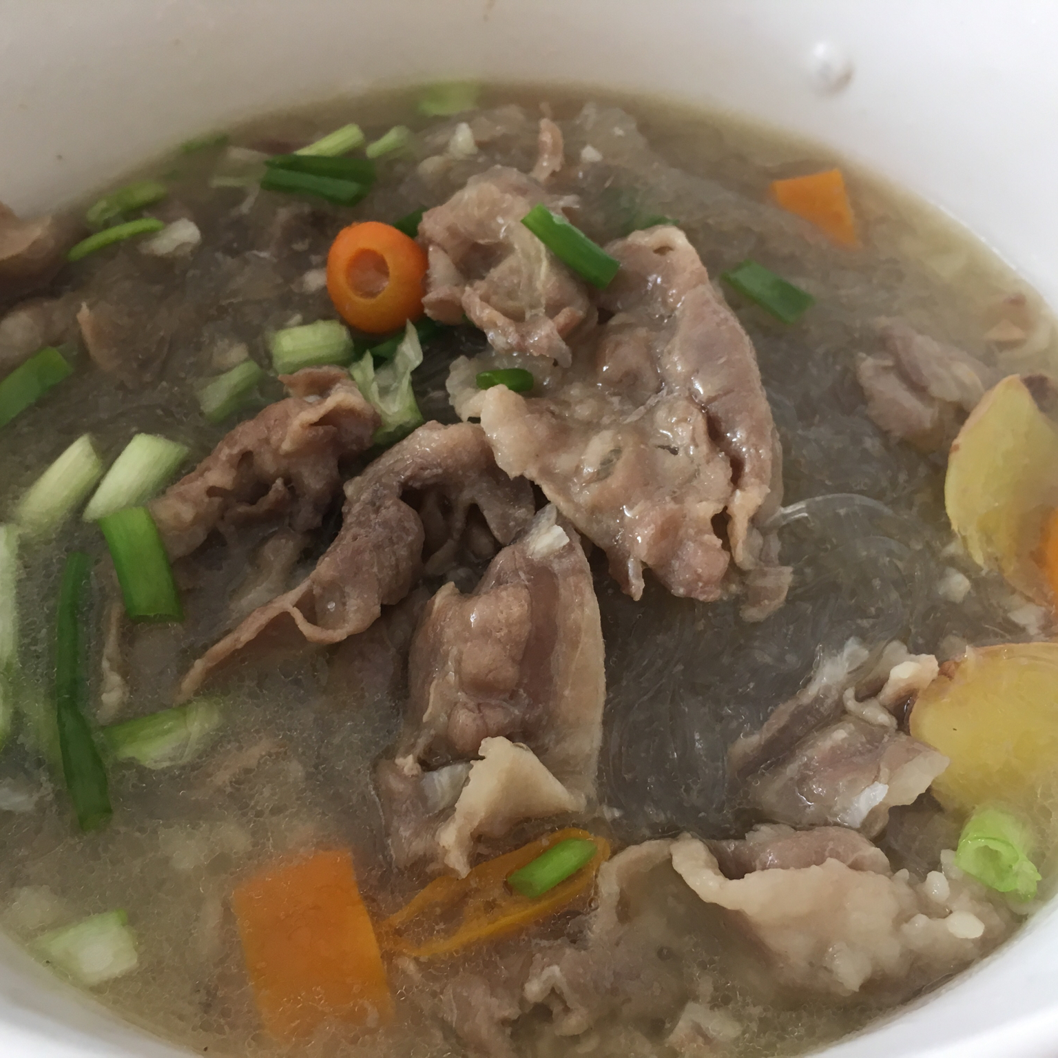 酸辣肥牛、羊肉