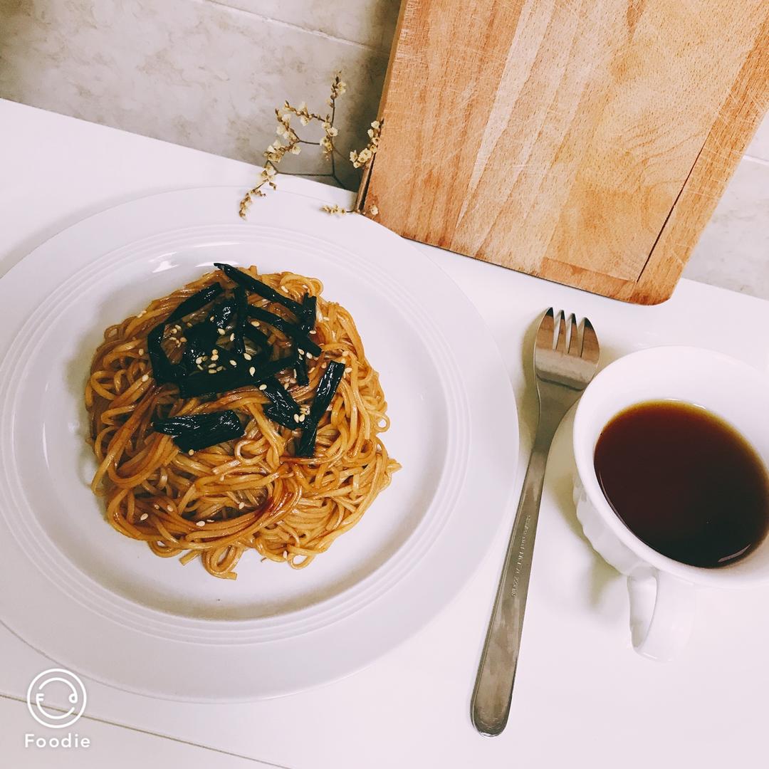 葱油拌面Spring Onion Noodles