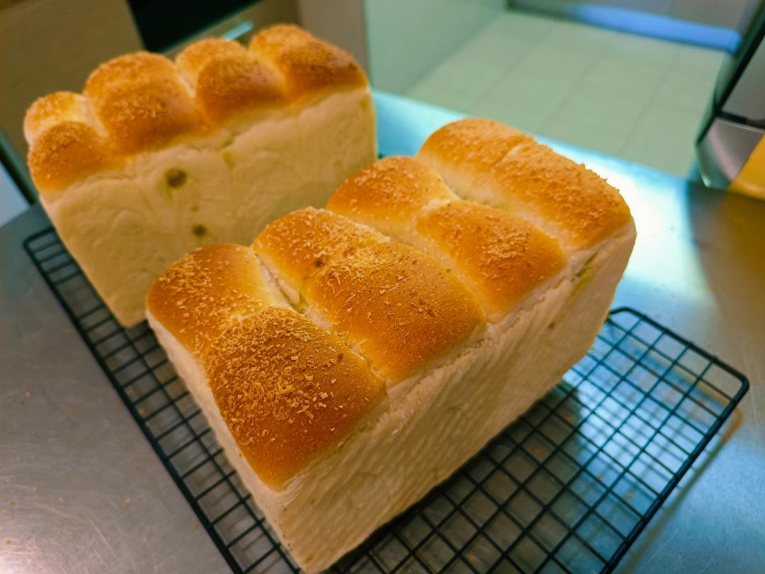 春天里的一抹绿•抹茶奶酥吐司