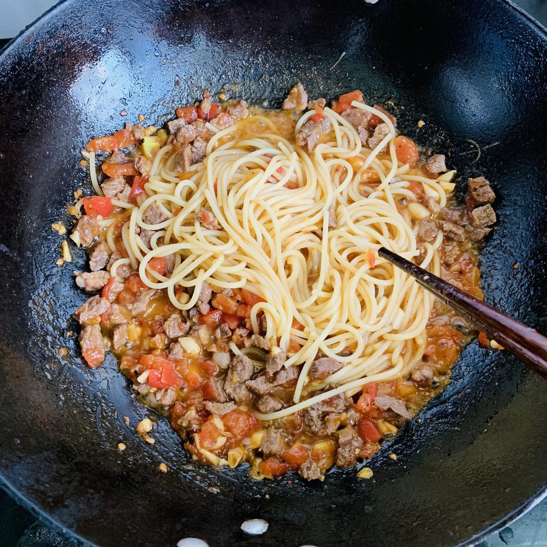 快手番茄牛肉意面