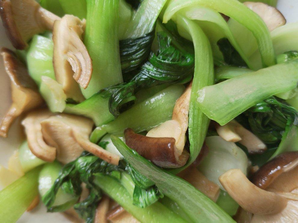 老丁的私房菜-香菇炒油菜