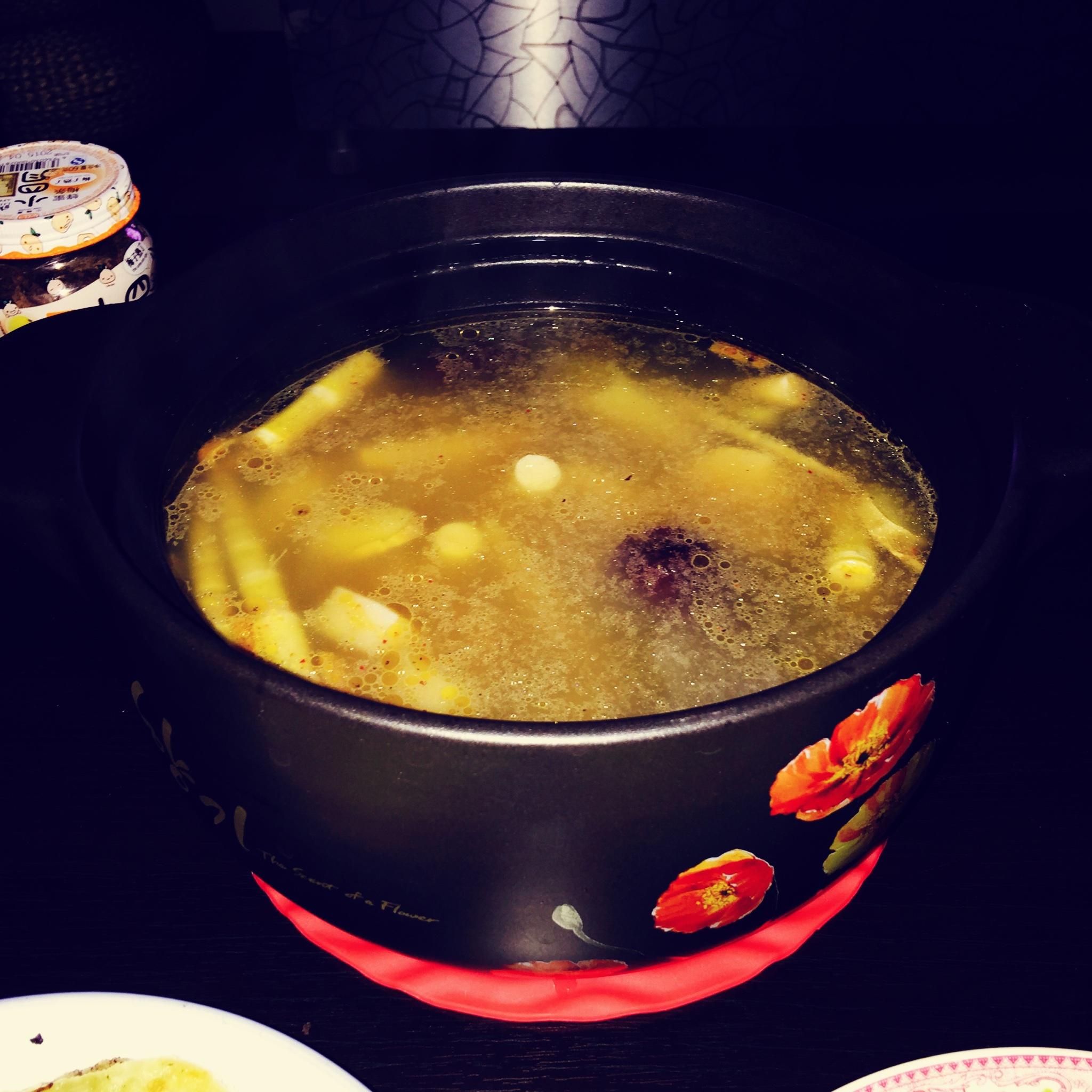 莲藕山药芦笋牛肉汤的做法