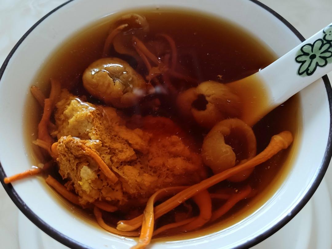 产后滋补汤-虫草花瘦肉汤
