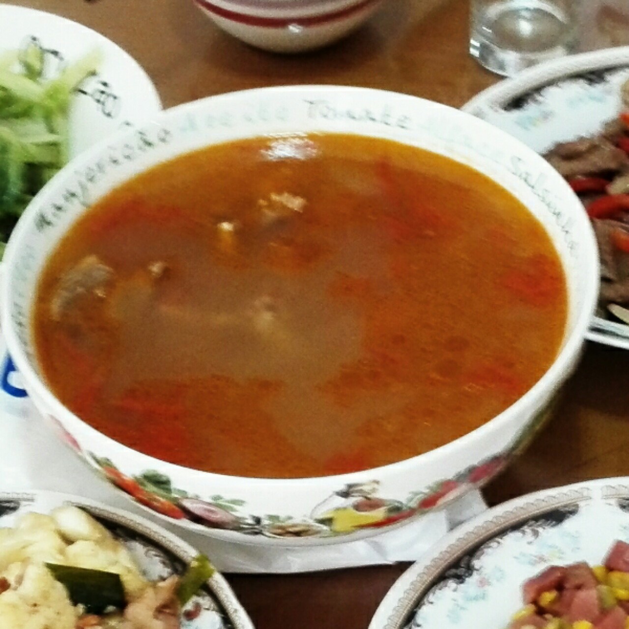 番茄土豆玉米排骨汤