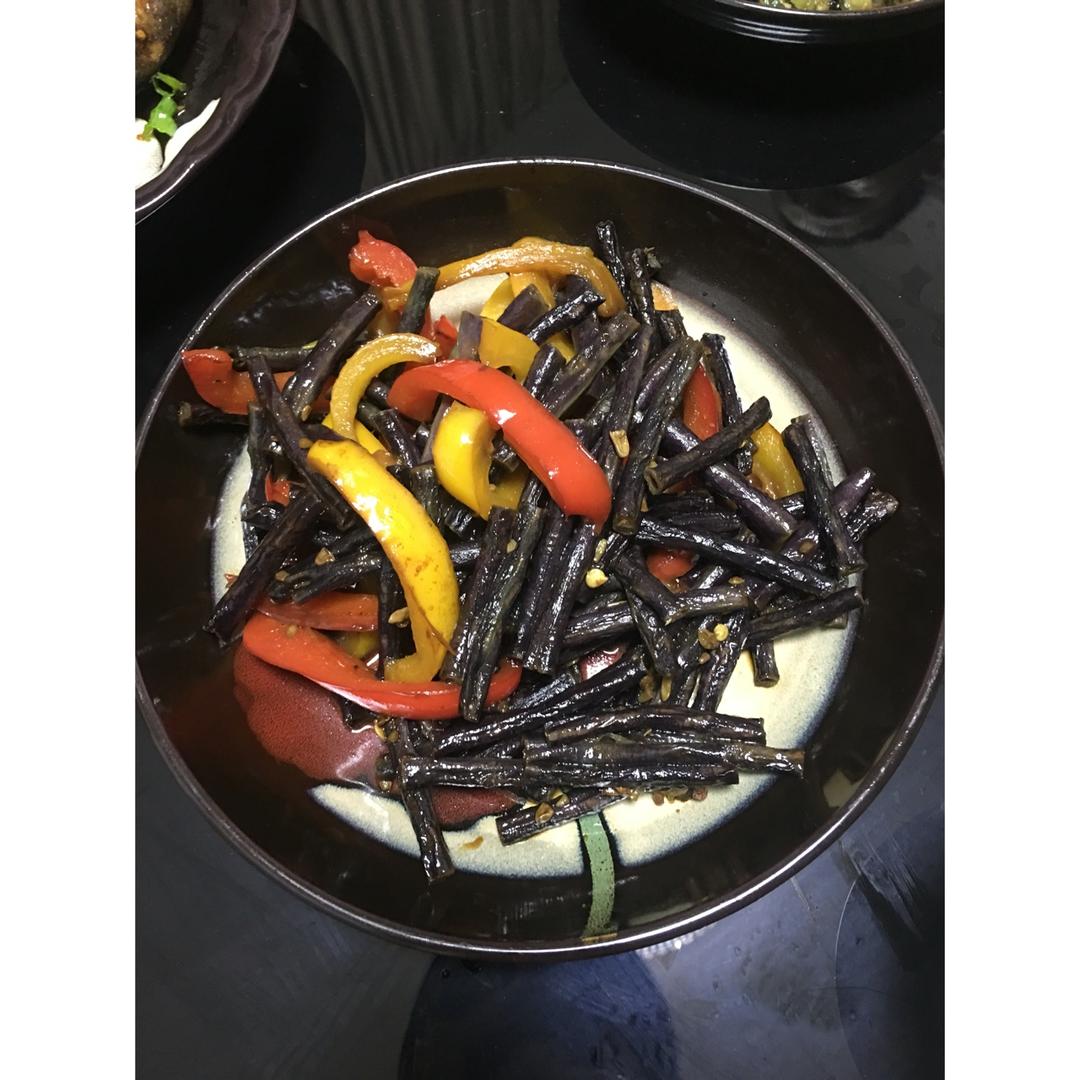 火麒麟de料理做的青椒炒红豆角