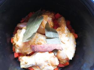 【轻食】咖喱鸡腿焖饭的做法 步骤4