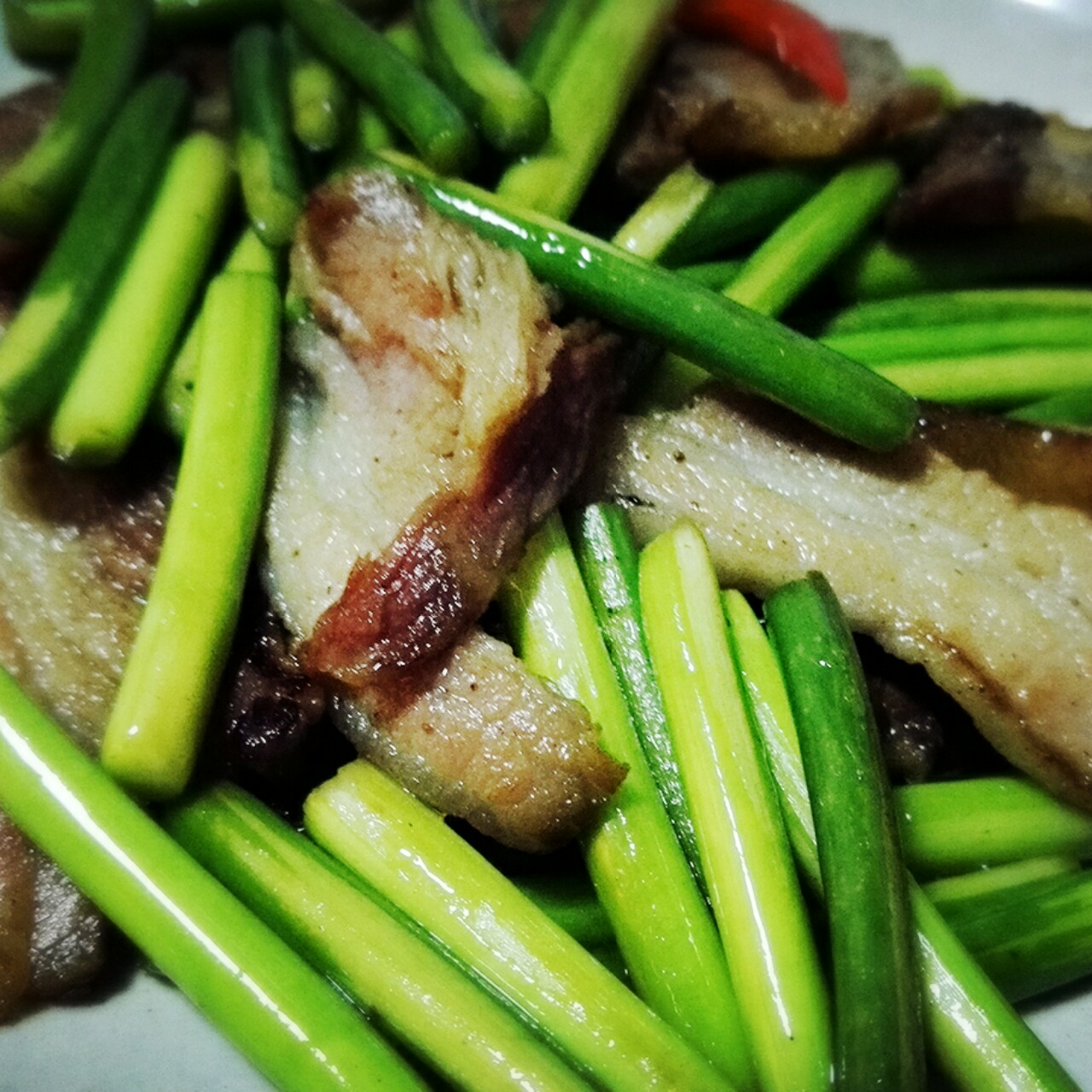 腊肉炒蒜苔