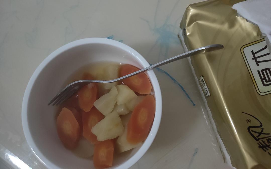 苹果胡萝卜汤 寒咳热咳都适合