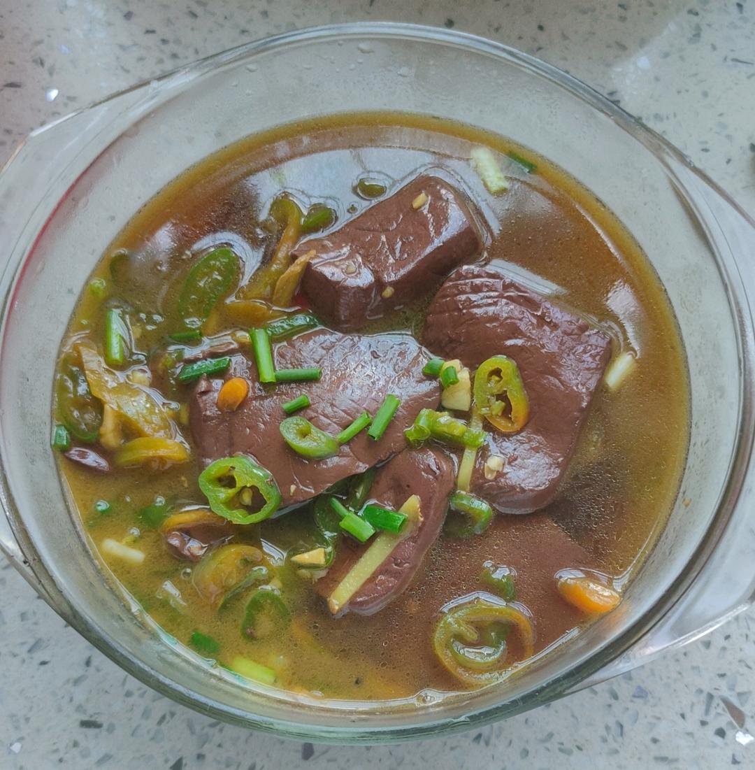 香辣鸭血煲