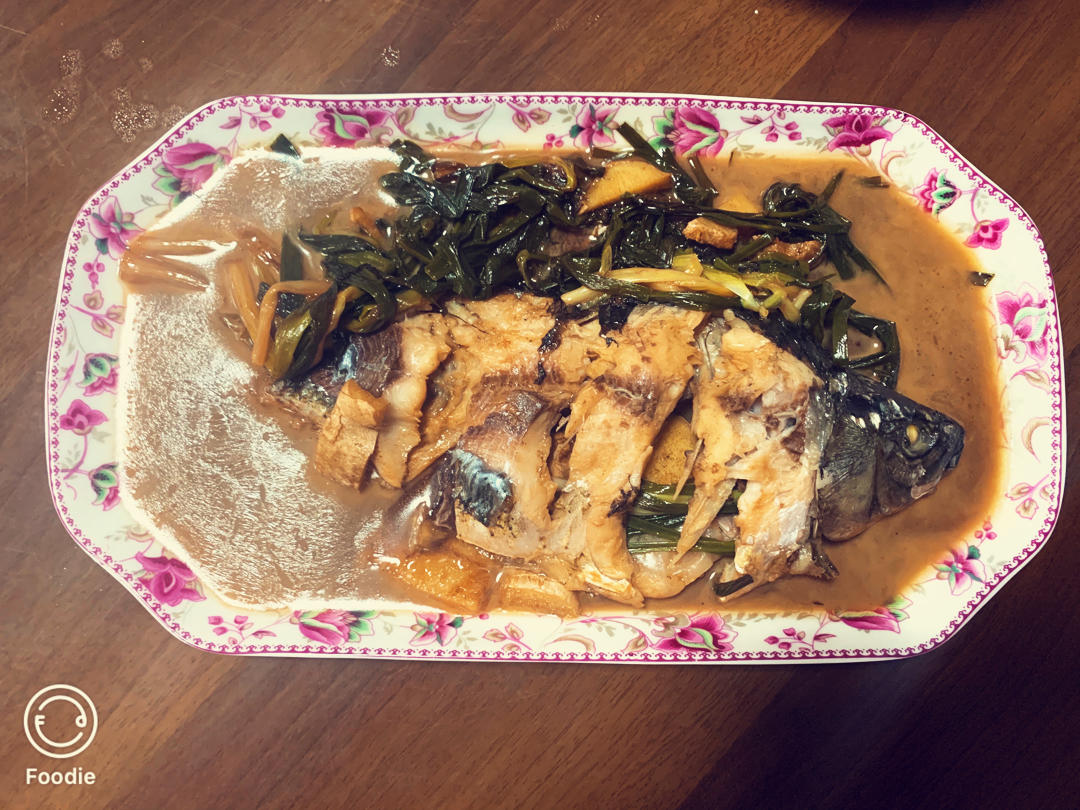 葱烤鲫鱼