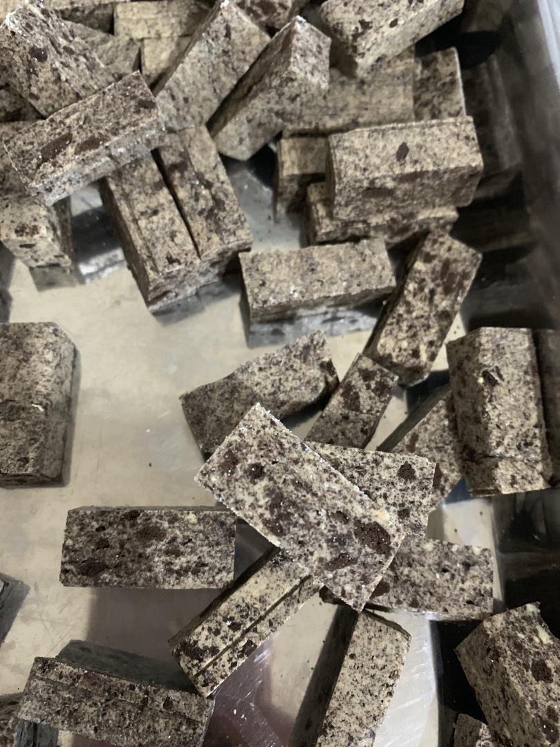 咖啡奥利奥牛轧糖，超香～