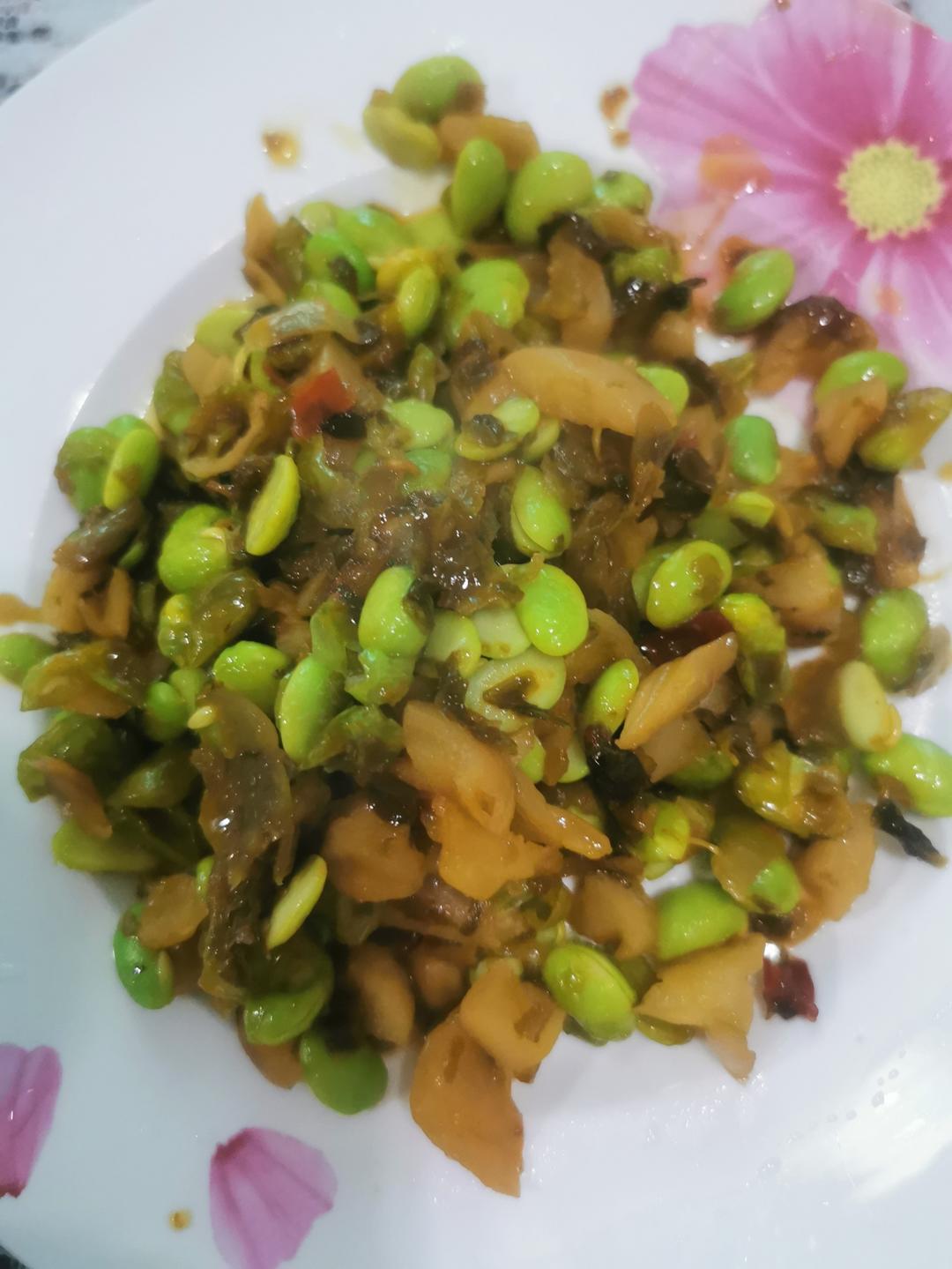 萝卜干炒毛豆