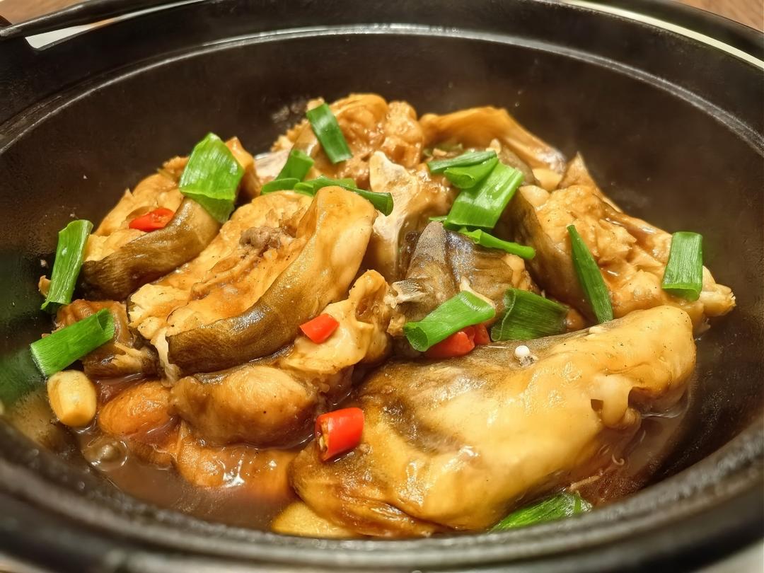 蒜香焗鮰鱼，上桌秒抢完