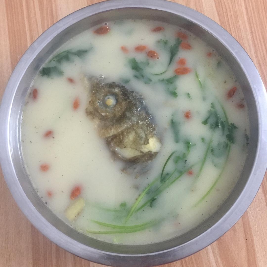 鱼头豆腐汤