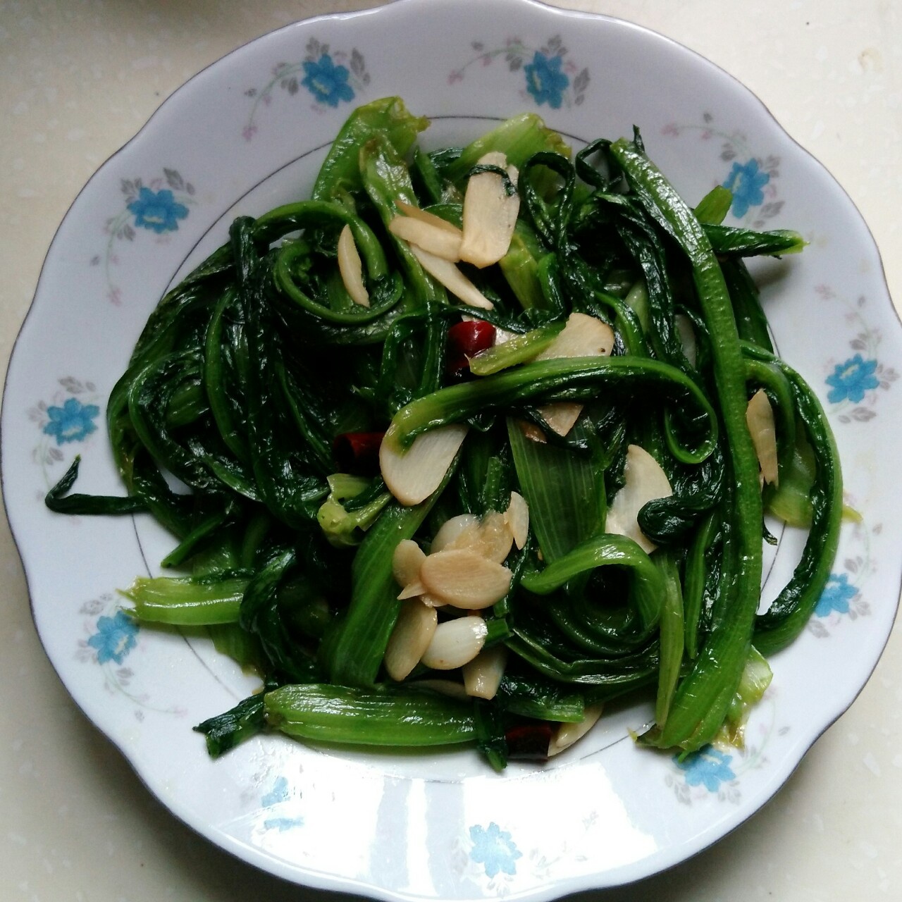 清炒油麦菜