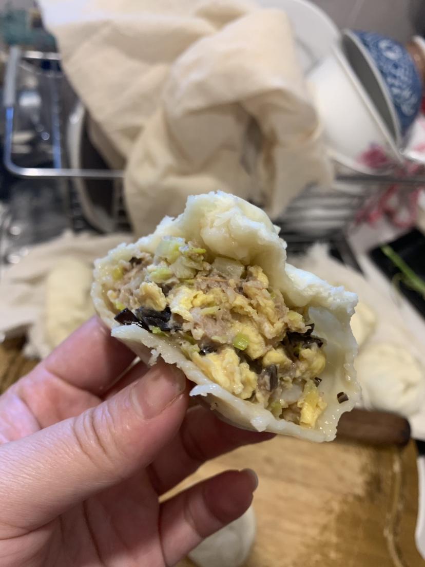 春天的蒜黄包子