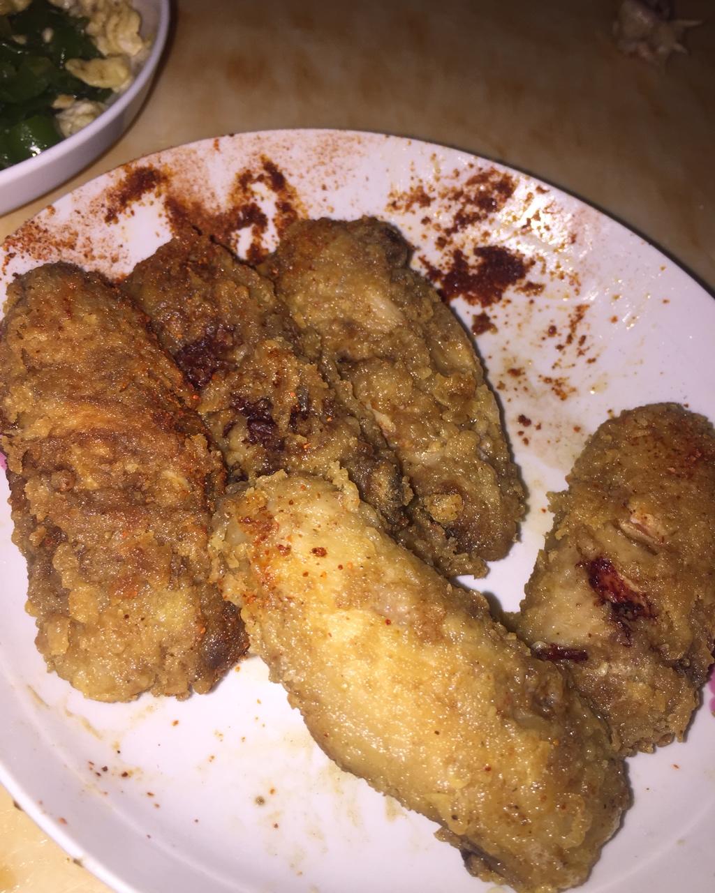 香辣鸡翅，劲脆酥香