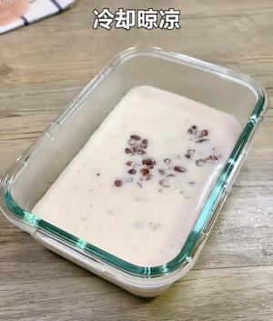 椰汁红豆糕-白凉粉的做法 步骤4
