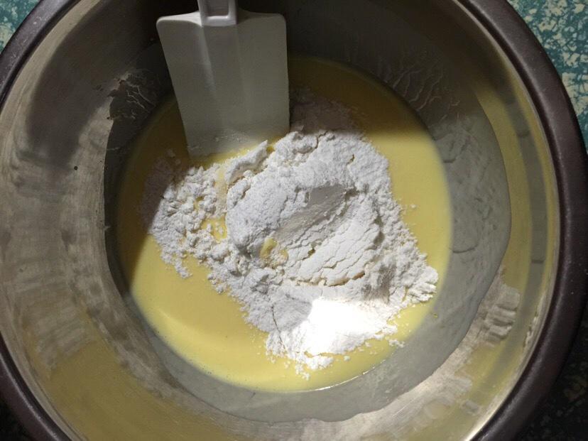 酸奶蛋糕（堪比轻乳酪）的做法 步骤4