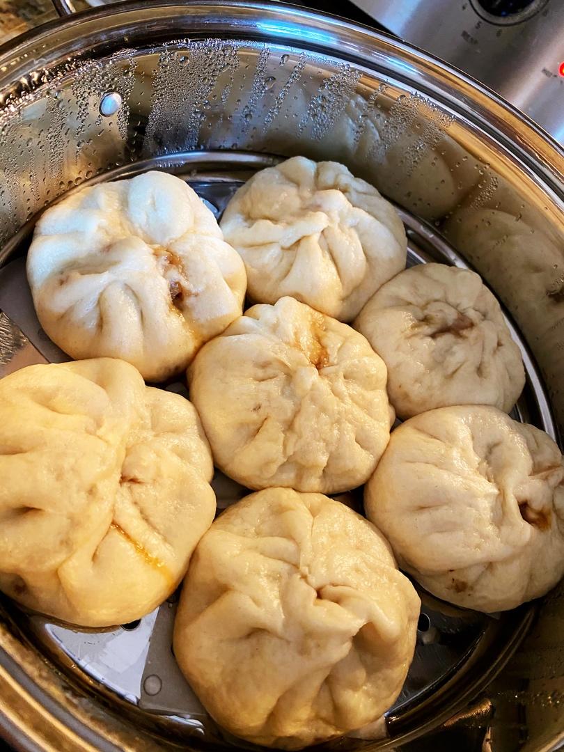 鲜美多汁的洋葱牛肉包子