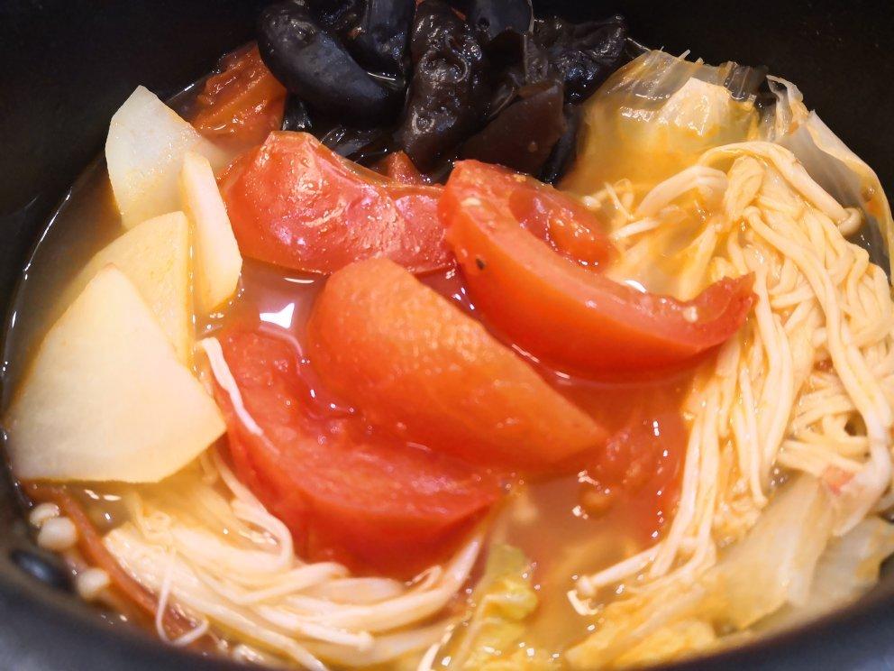 西红柿菌菇豆腐汤