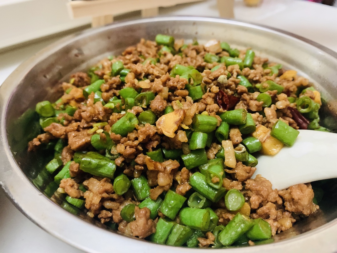 肉沫豆角下饭菜