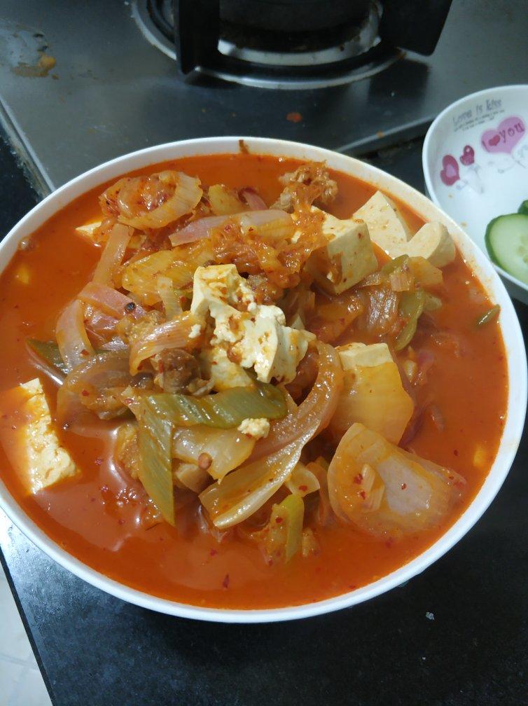 【佛系菜谱】(百分百成功)好吃的韩国泡菜汤 再来三碗米饭