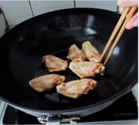 蒜香鲍鱼汁烤鸡翅的做法 步骤3