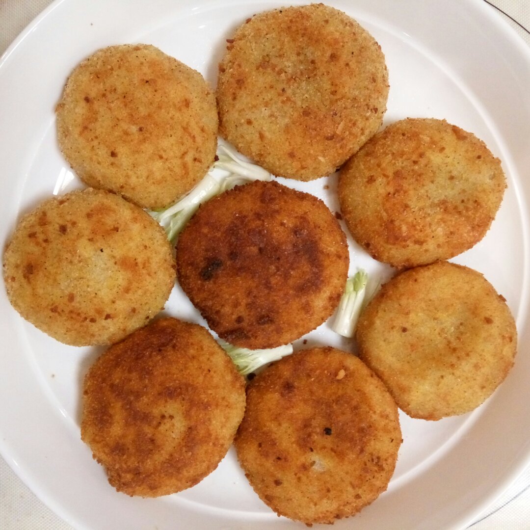 可乐饼 （肉末洋葱土豆饼）