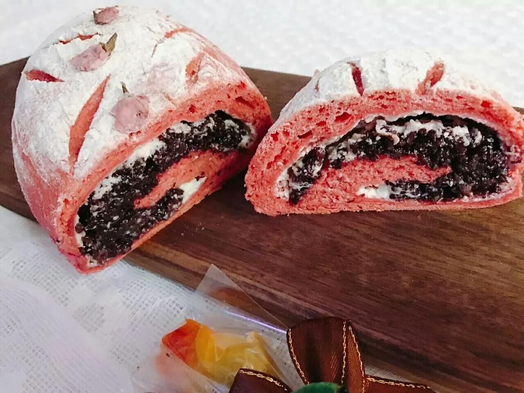 樱花粉紫米奶酪软欧