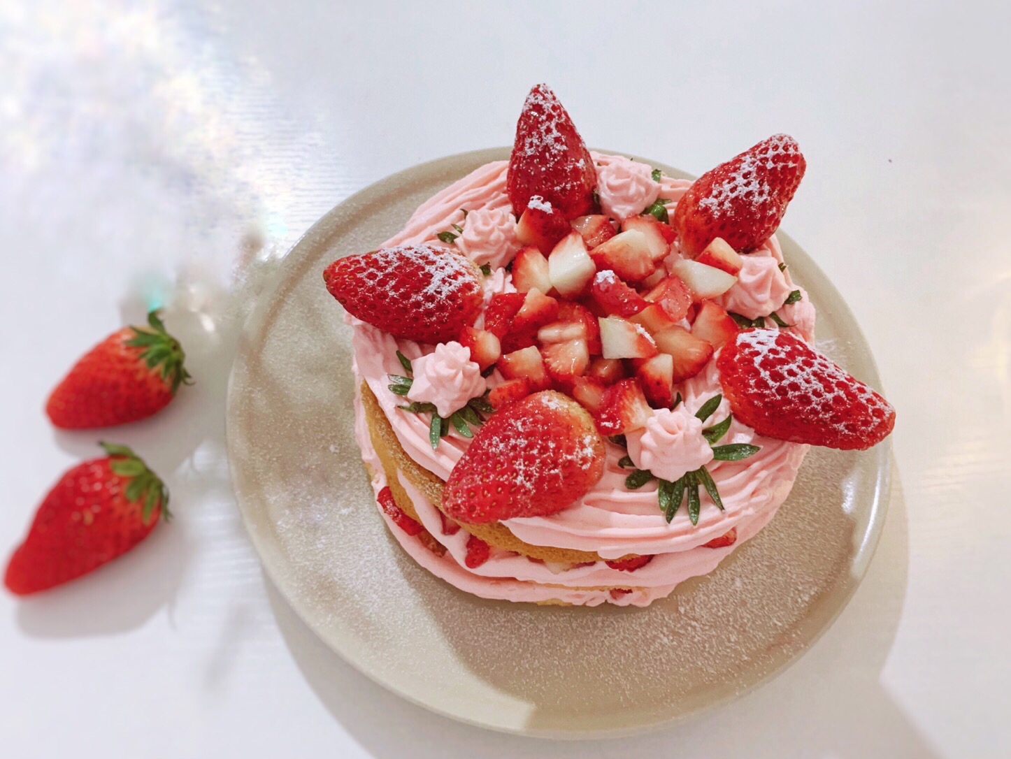 粉粉嫩嫩的草莓蛋糕的做法